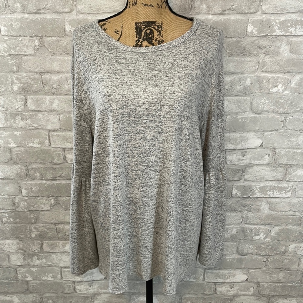 Prospect BLVD Bell Sleeve Pullover Top